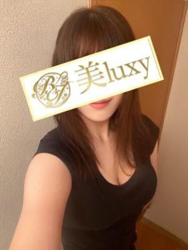 美luxy(美ラグジー)|雛形きこ