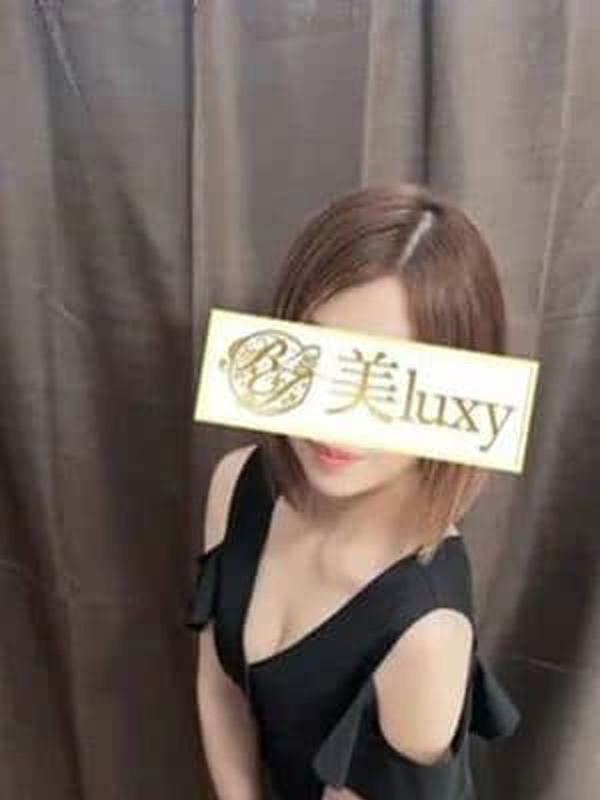 美luxy(美ラグジー)|中根みき