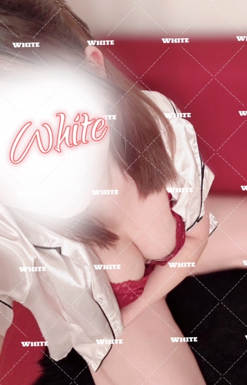 メンズエステ　ホワイト|モモカ